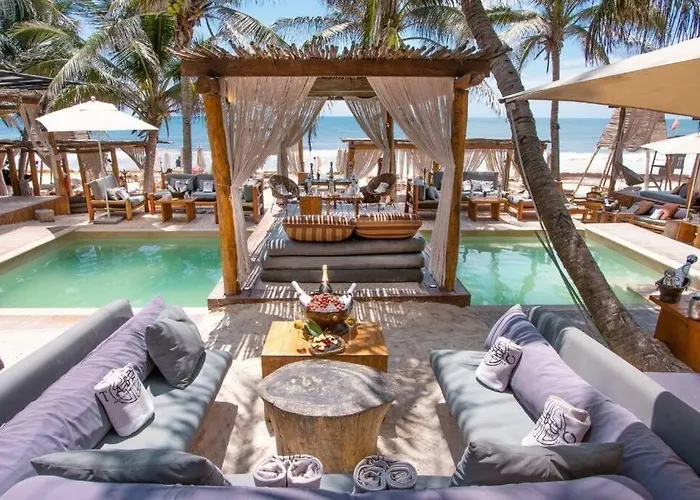 Zen Oasis Swim Up Pool W Tiki Hut Bar + Gym Apartment Tulum